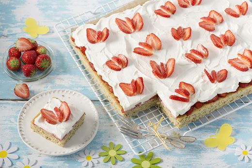 recipe image Gâteau aux papillons en fraise
