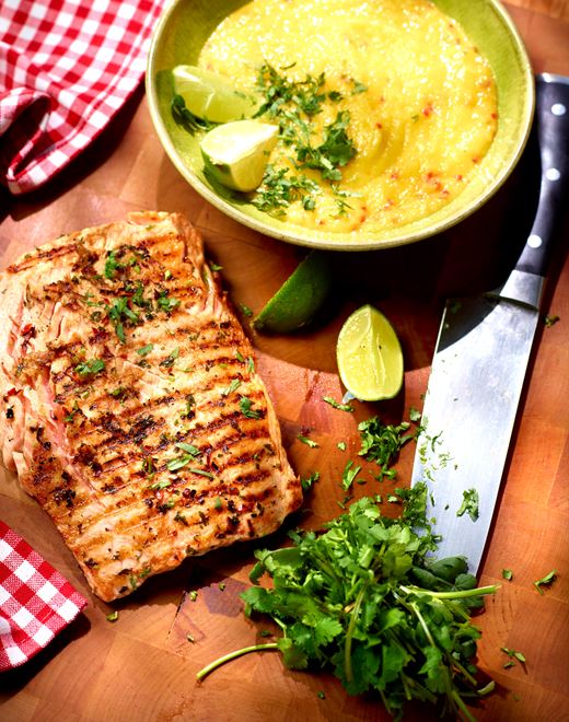 recipe image Filet de saumon grillé avec une marinade de Solo, piment et mangue