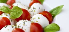 c-est-l-ete-et-il-y-a-des-tomates-fraiches-au-menu-_large