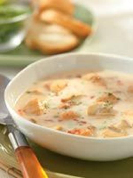 recipe image Soupe de poulet à la noix de coco et aux scampi