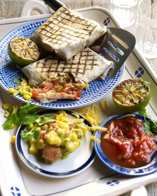 recipe image Burritos grillés au guacamole de mangues