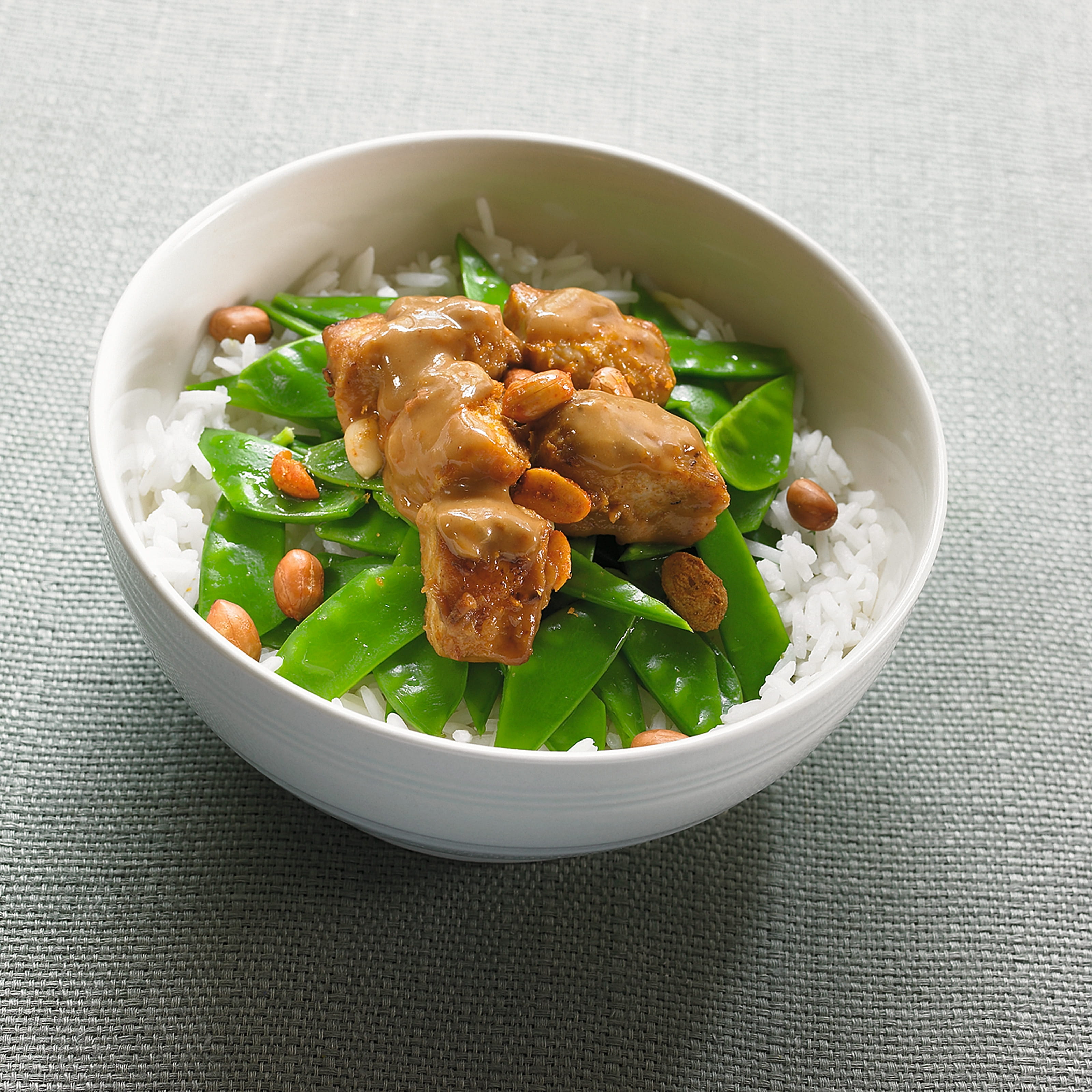 recipe image Pois mange-tout avec poulet saté