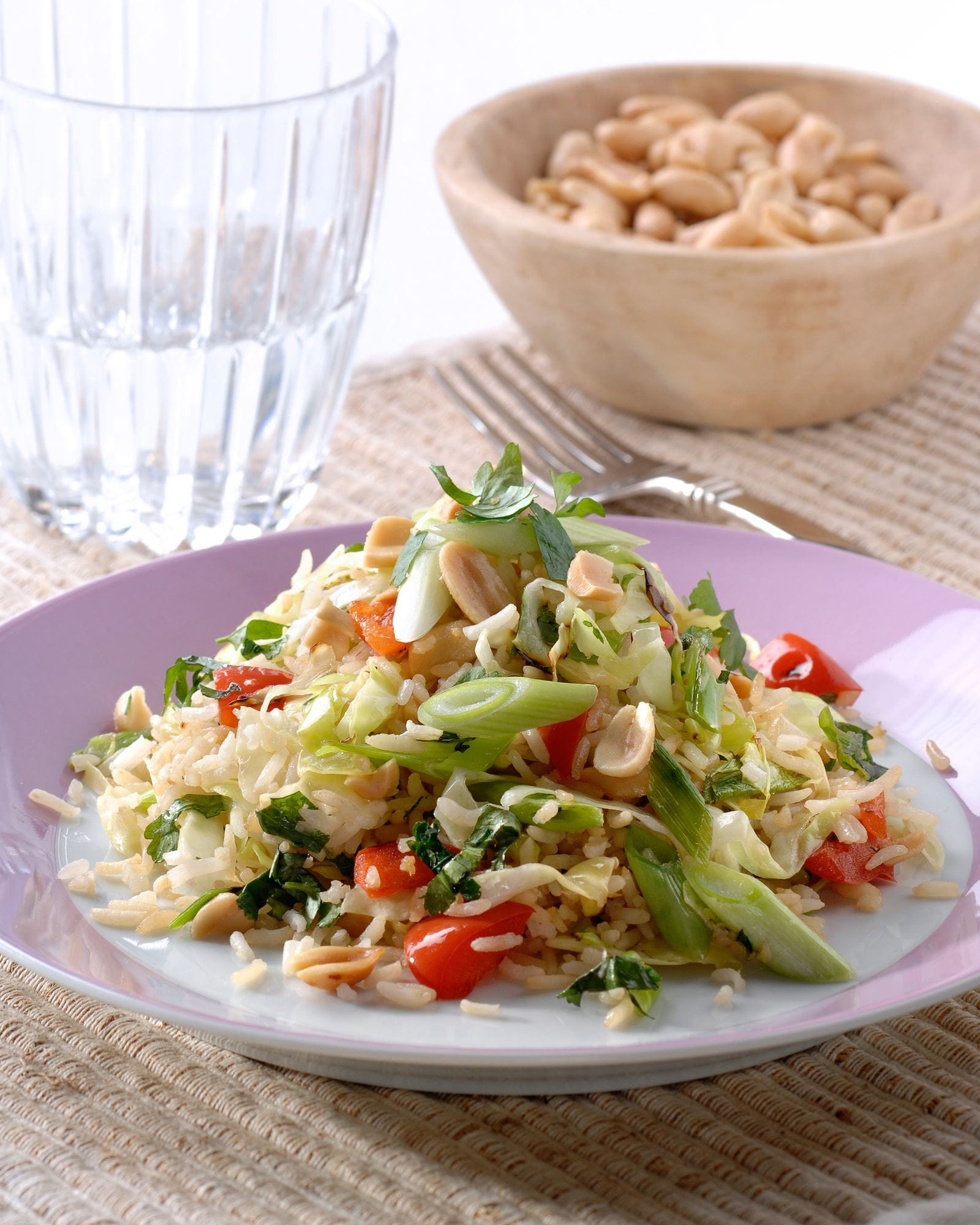 recipe image Riz sauté aux légumes et aux cacahuètes