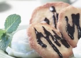 recipe image Biscuits à la noix de coco et au chocolat