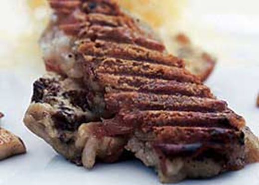 recipe image Pied de porc farci de ris de veau et de morilles, grillé, sauce robert