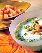 recipe image Crème d'épinards aux croutons
