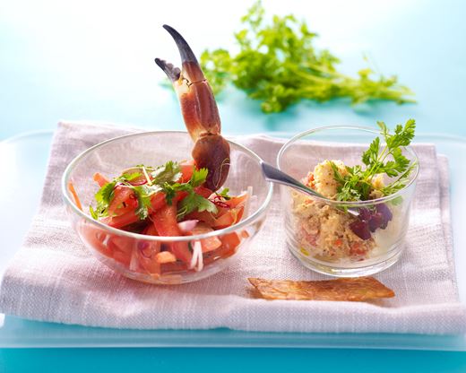 recipe image Salade de tomates à la coriandre, crabe et vinaigrette aux poivrons rouges