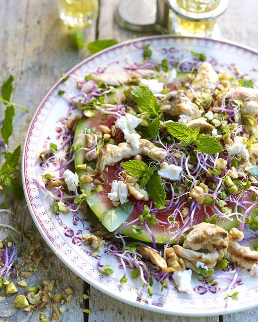 recipe image Salade de pastèque au fromage de chèvre et lanières de poulet