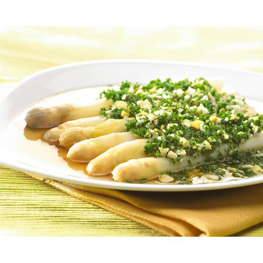 recipe image Asperges belges au bouillon de légumes, oeufs mimosa