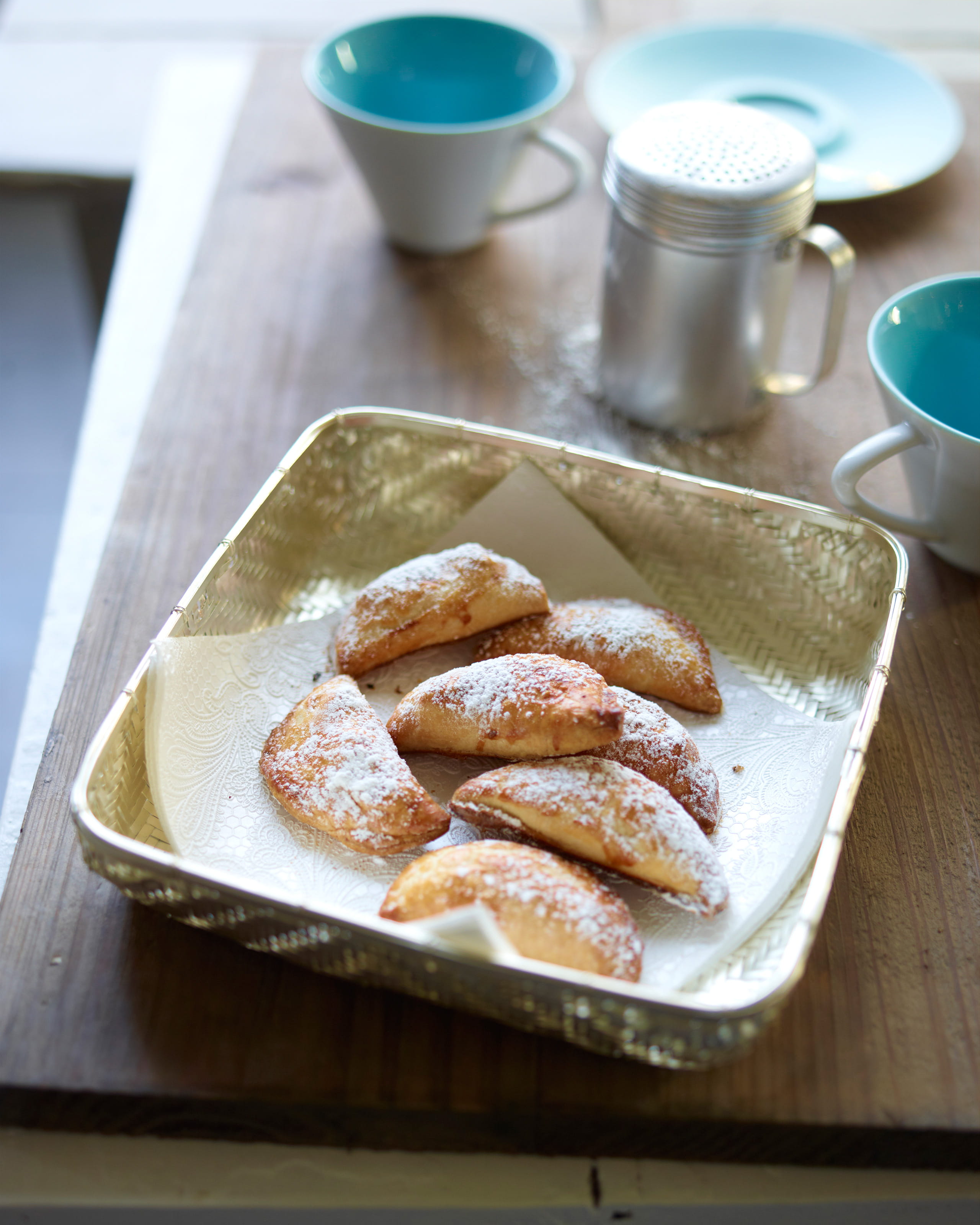 Biscuits cigares fourrés au chocolat