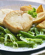 recipe image Mignonnettes de dinde aux haricots coupés Lyonnaise