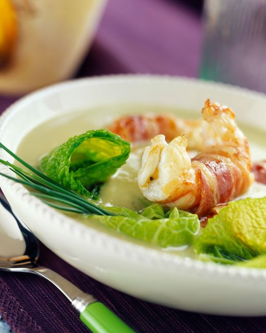 recipe image Crémeux de chou vert et langoustines au lard