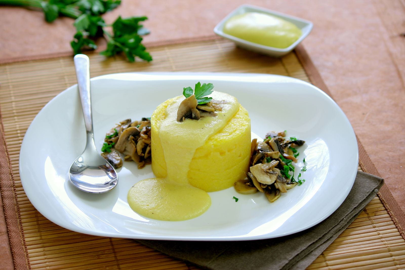 recipe image Polenta aux champignons et fondue moutardée