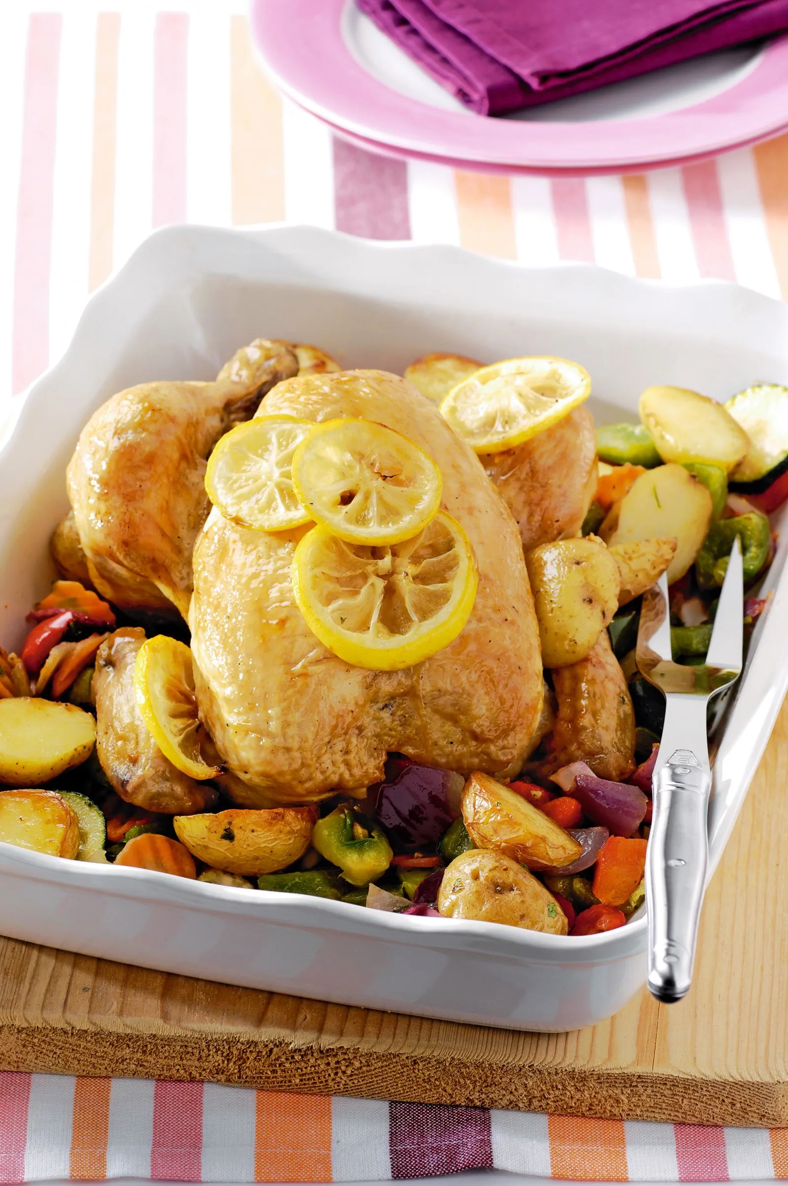 recipe image Poulet fermier au four aux fines herbes et légumes frais