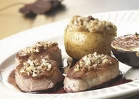 recipe image Filet de sanglier pané aux noix et aux figues cuites au four