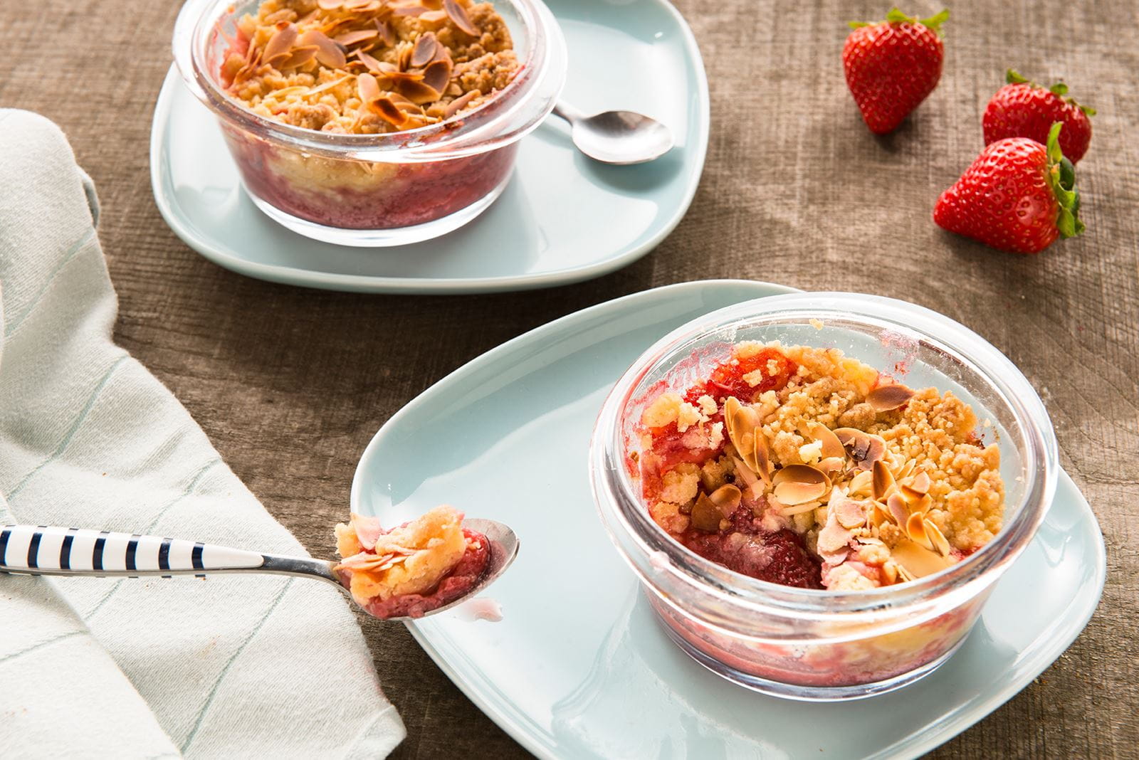 recipe image Crumble aux Fraises et aux Amandes