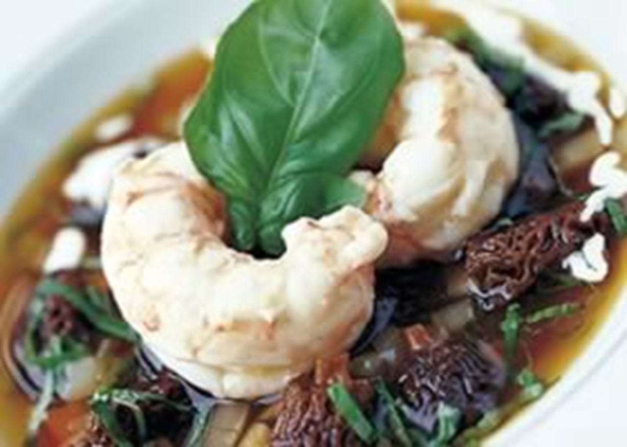 recipe image Consommé de langoustines aux morilles