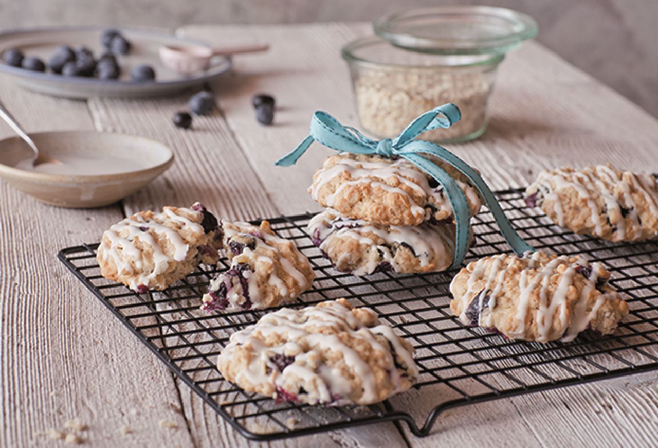 recipe image Cookies aux flocons d'avoine et myrtilles