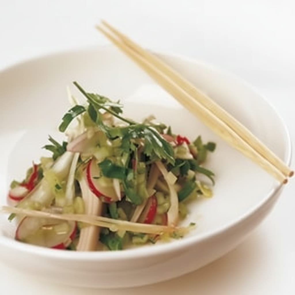 recipe image Salade thaï piquante et vinaigrette à la bière