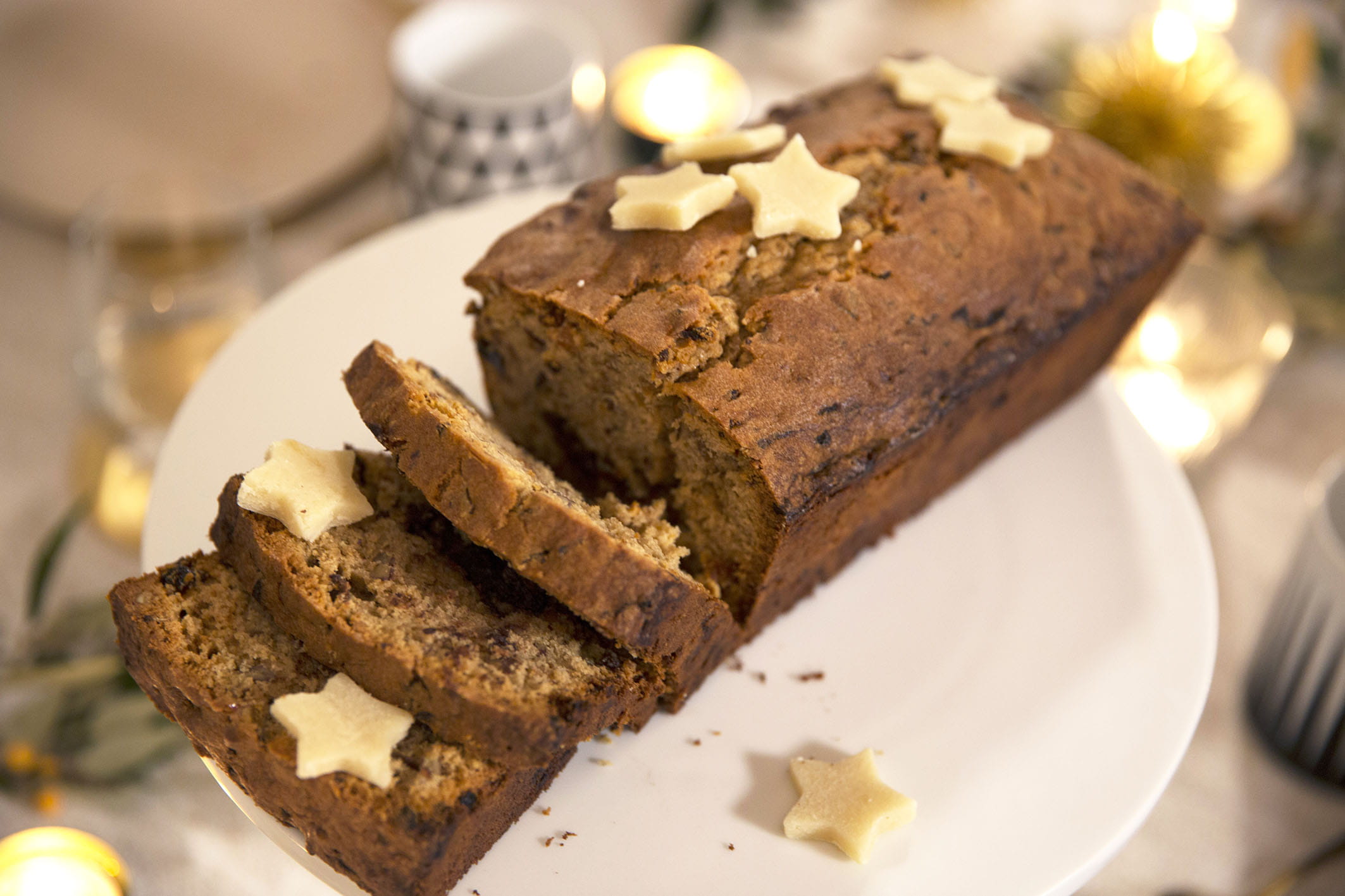 recipe image Cake de noël à la ganache avec étoiles en massepain