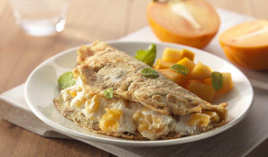 recipe image Crêpes avec yaourt au kaki, sirop d’érable et cannelle