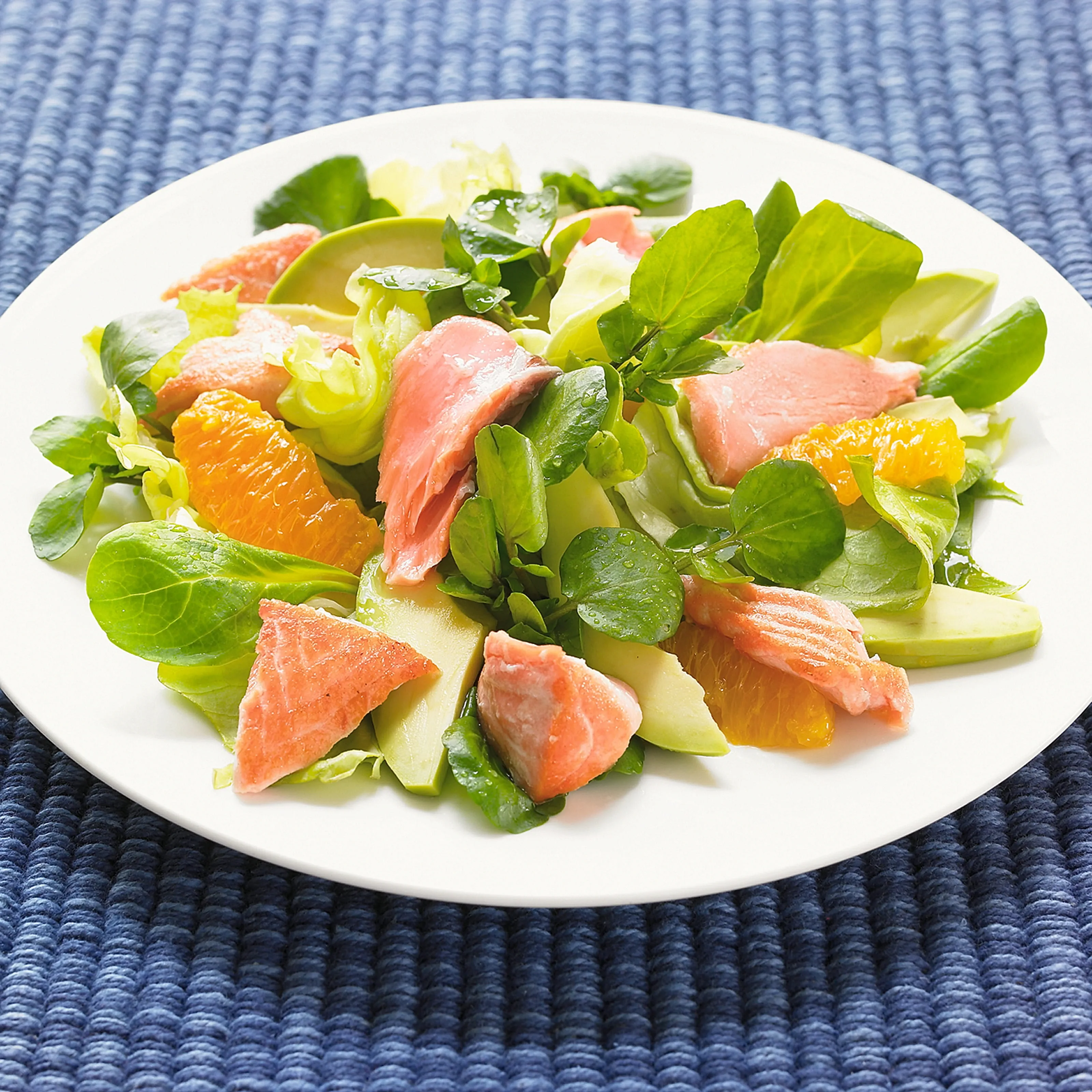 recipe image Salade verte au saumon