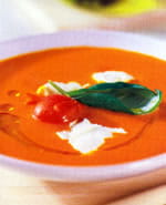 recipe image Velouté de tomates et poivrons au fromage de chèvre