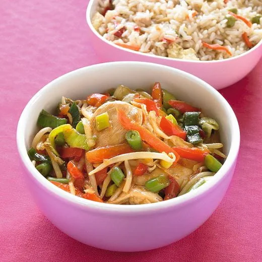 recipe image Chop suey au poulet et poêlée de légumes