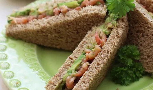 recipe image Sandwich à l’avocat et crevettes