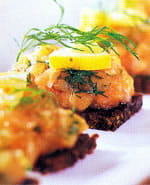 recipe image Tartare de saumon à l'aneth et pain de seigle