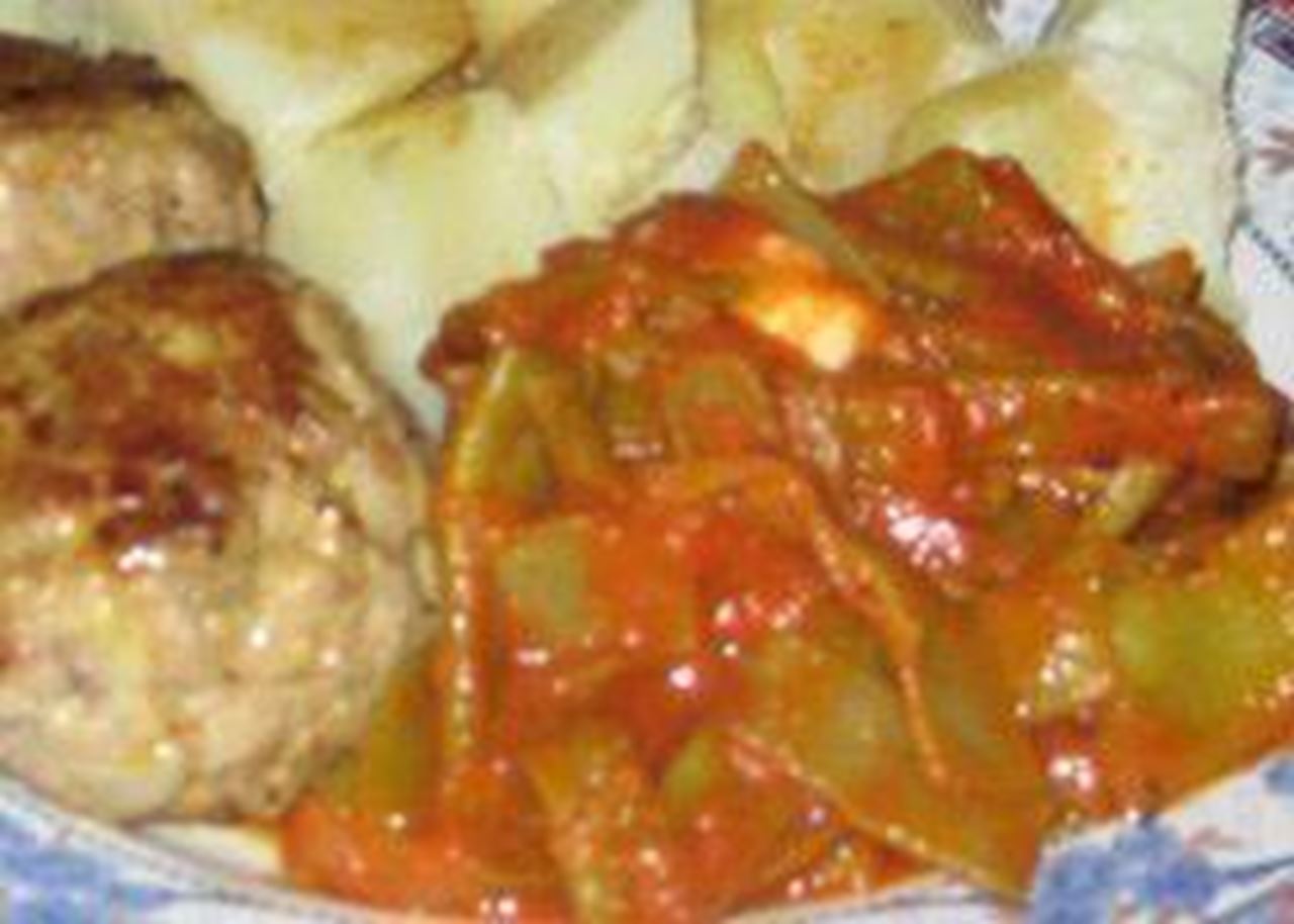 recipe image Haricots plats à la sauce tomate à l'Italienne.