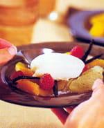 recipe image Orange pochée à la menthe et au sorbet de citron