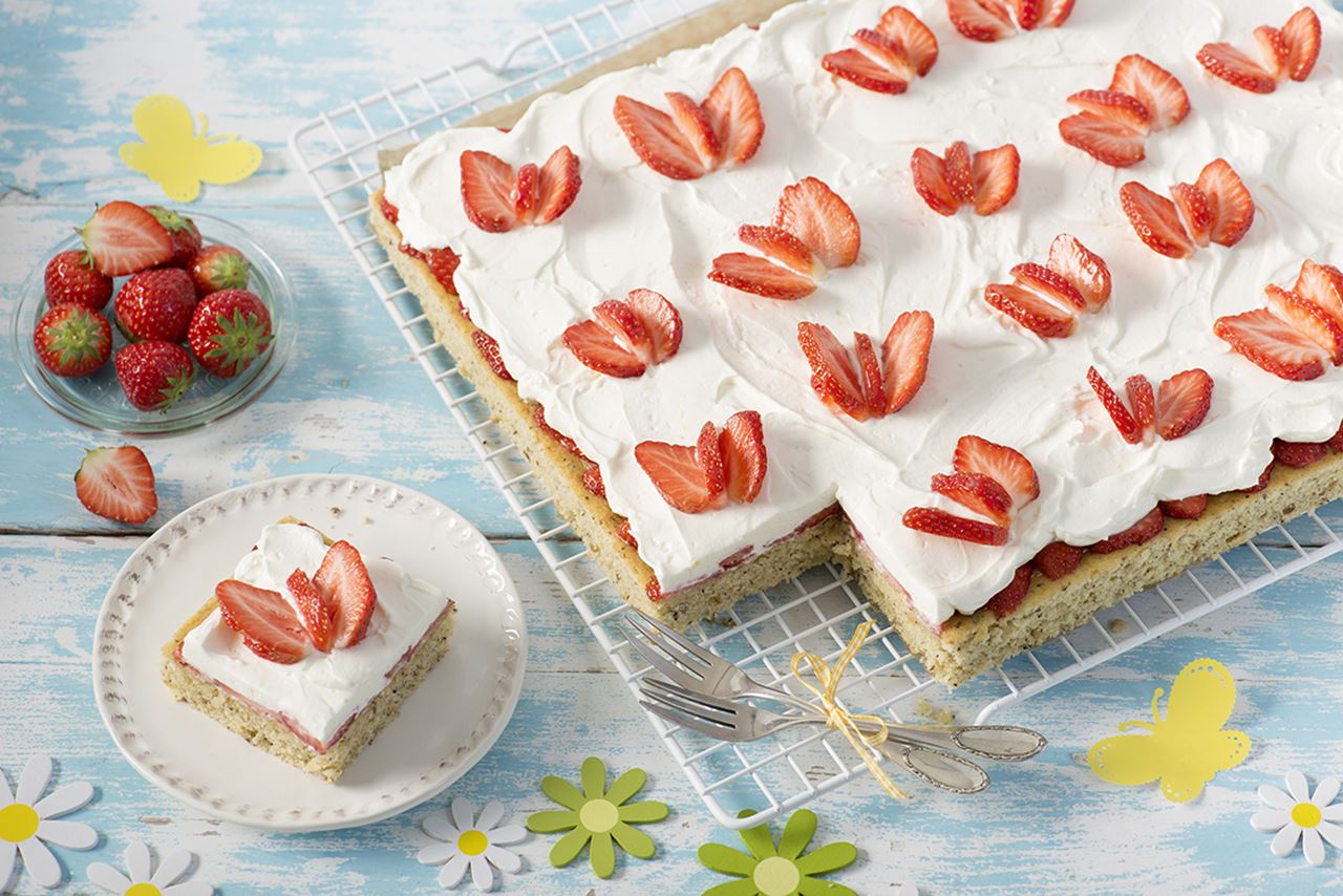 recipe image Gâteau aux papillons en fraise