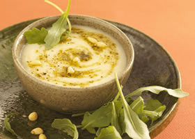 recipe image Velouté de pommes de terre au pistou de roquette