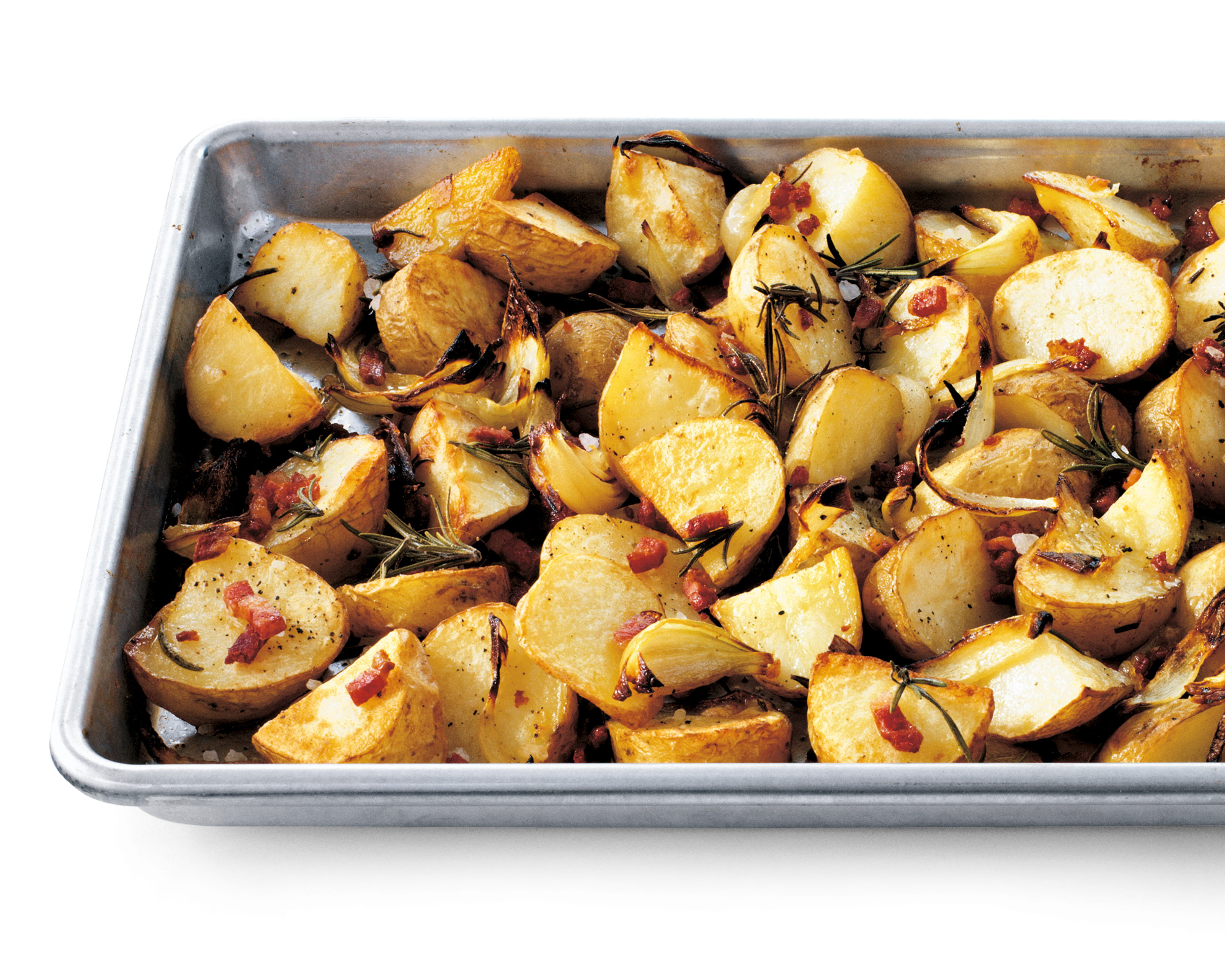 recipe image Pommes de terre grillées aux oignons, lardons et romarin