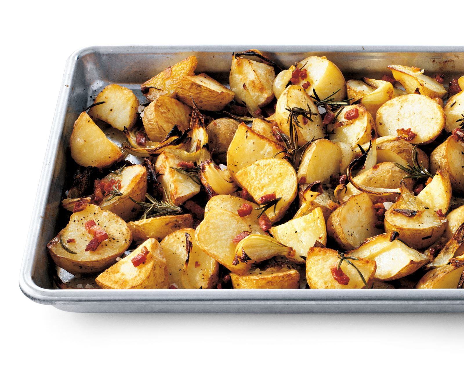 recipe image Pommes de terre grillées aux oignons, lardons et romarin
