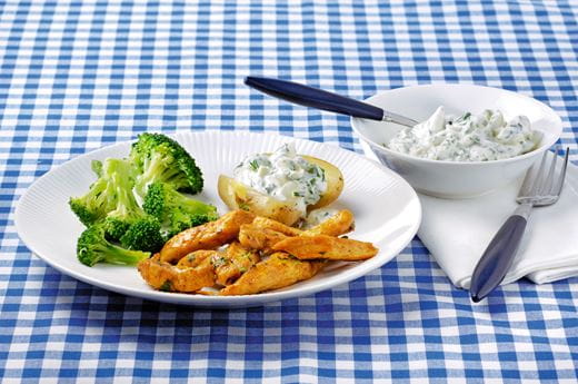 recipe image Shoarma de poulet au brocoli, aïoli et petites pommes de terre