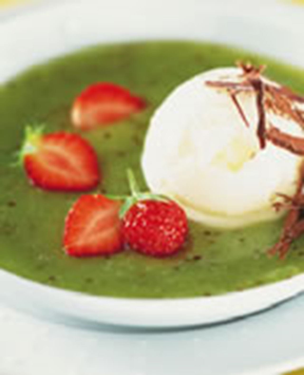 recipe image Soupe de kiwis au sorbet poire