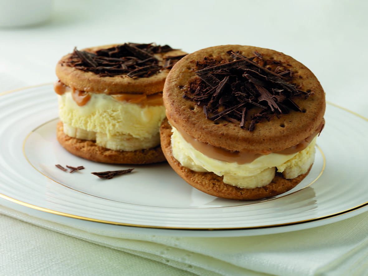 recipe image Sandwichs à la crème glacée banane caramel