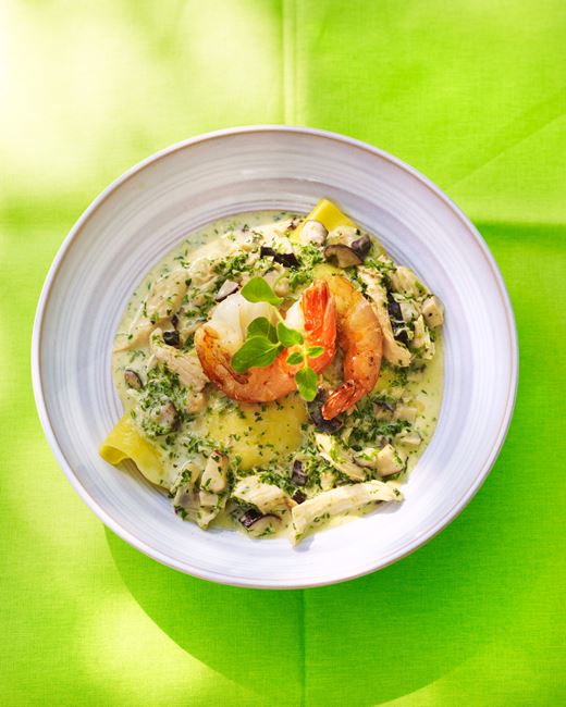 recipe image Raviole ouverte au poulet, aux shii-takés et aux gambas