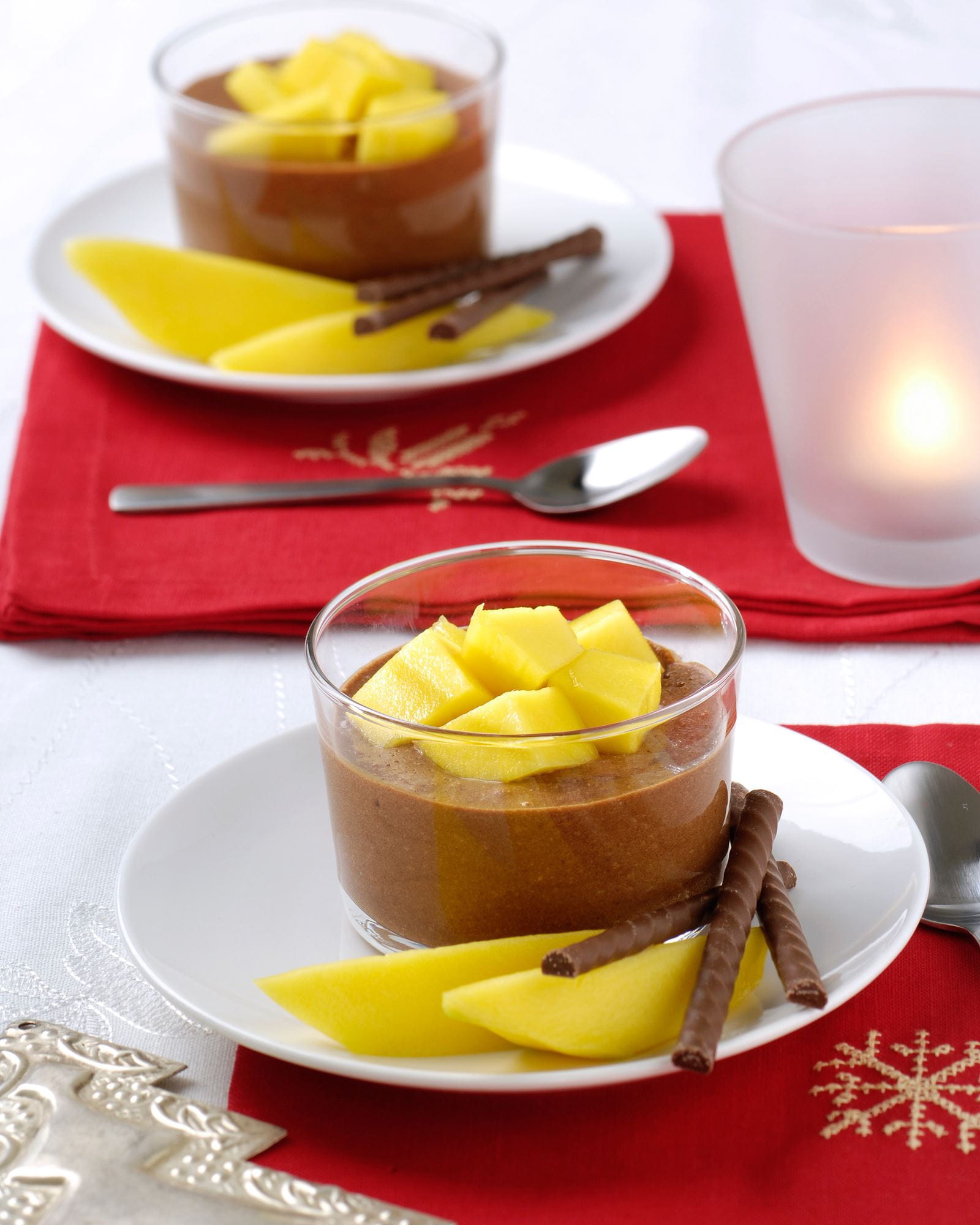 recipe image Mousse au chocolat légère à la mangue fraîche