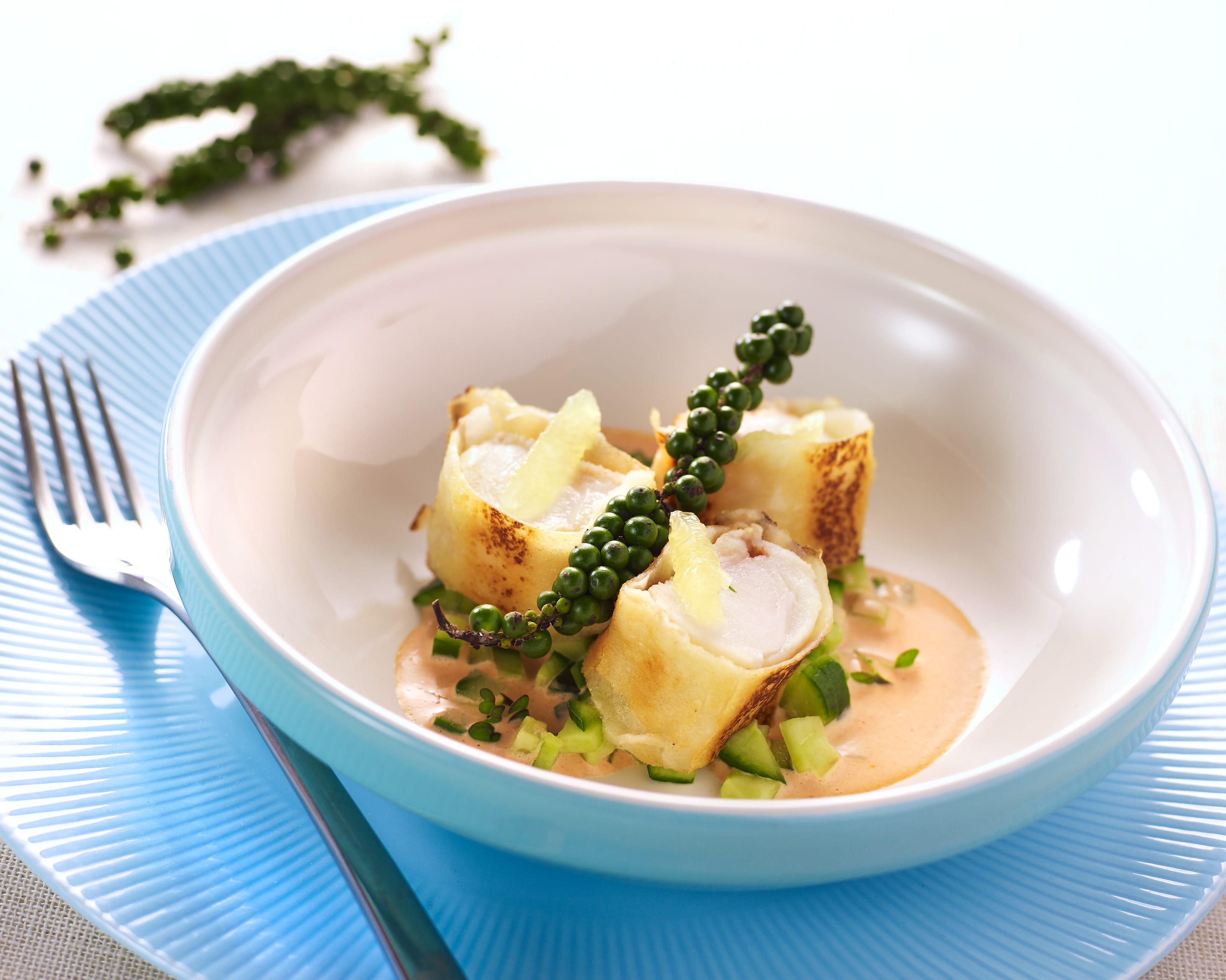 recipe image Baudroie croquante au citron vert et salade de concombre