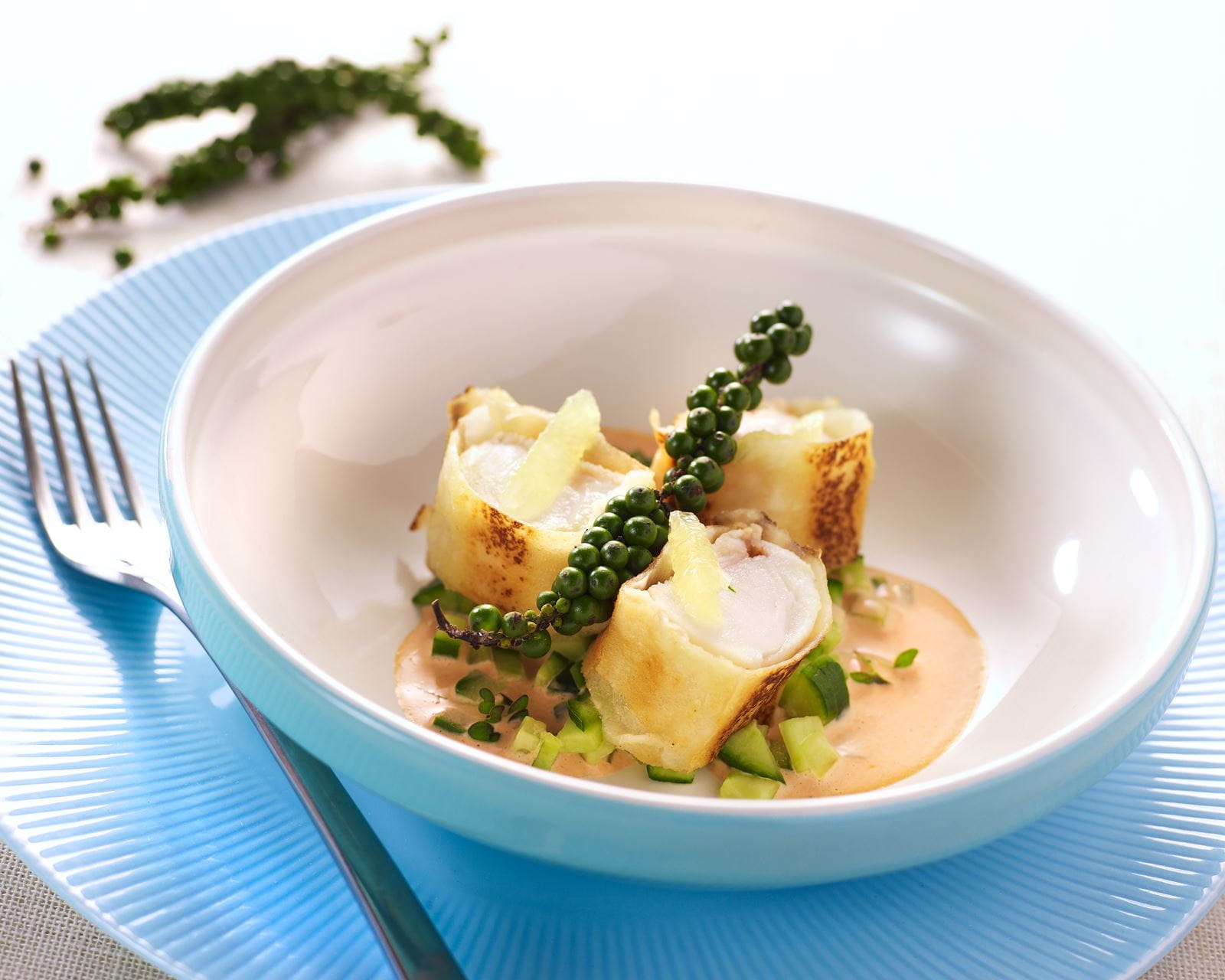 recipe image Baudroie croquante au citron vert et salade de concombre
