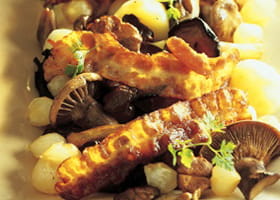 recipe image Chanterelles aux oignons et au lard