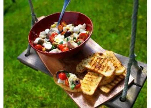 recipe image Bruschetta à la salade du sud