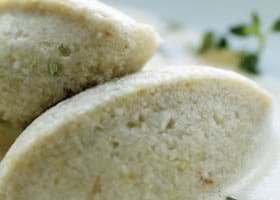 recipe image Mousse de châtaignes et sabayon au vino verde