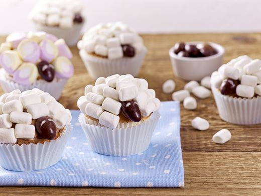 recipe image Cupcakes moutons à la noix de coco