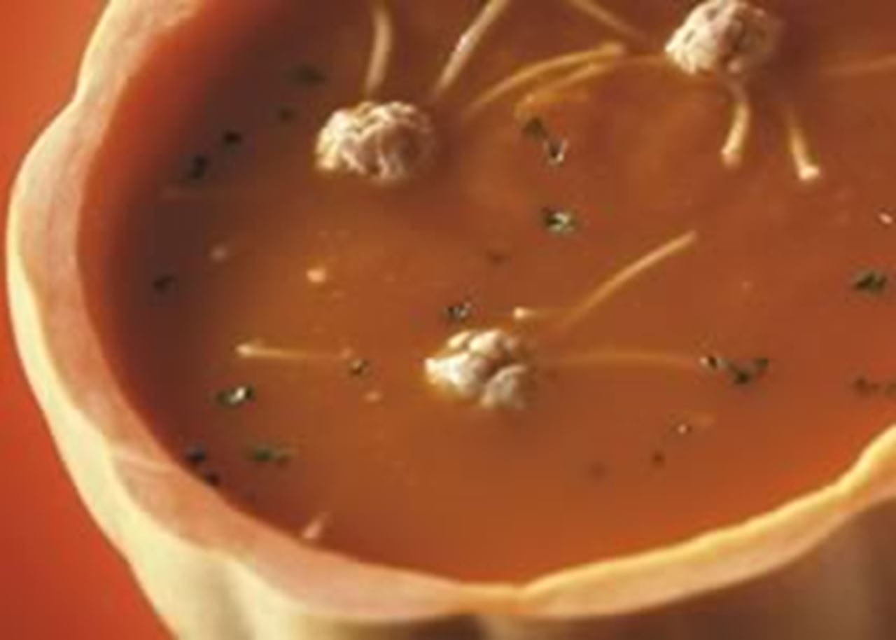 recipe image Halloweensoep met spinnen