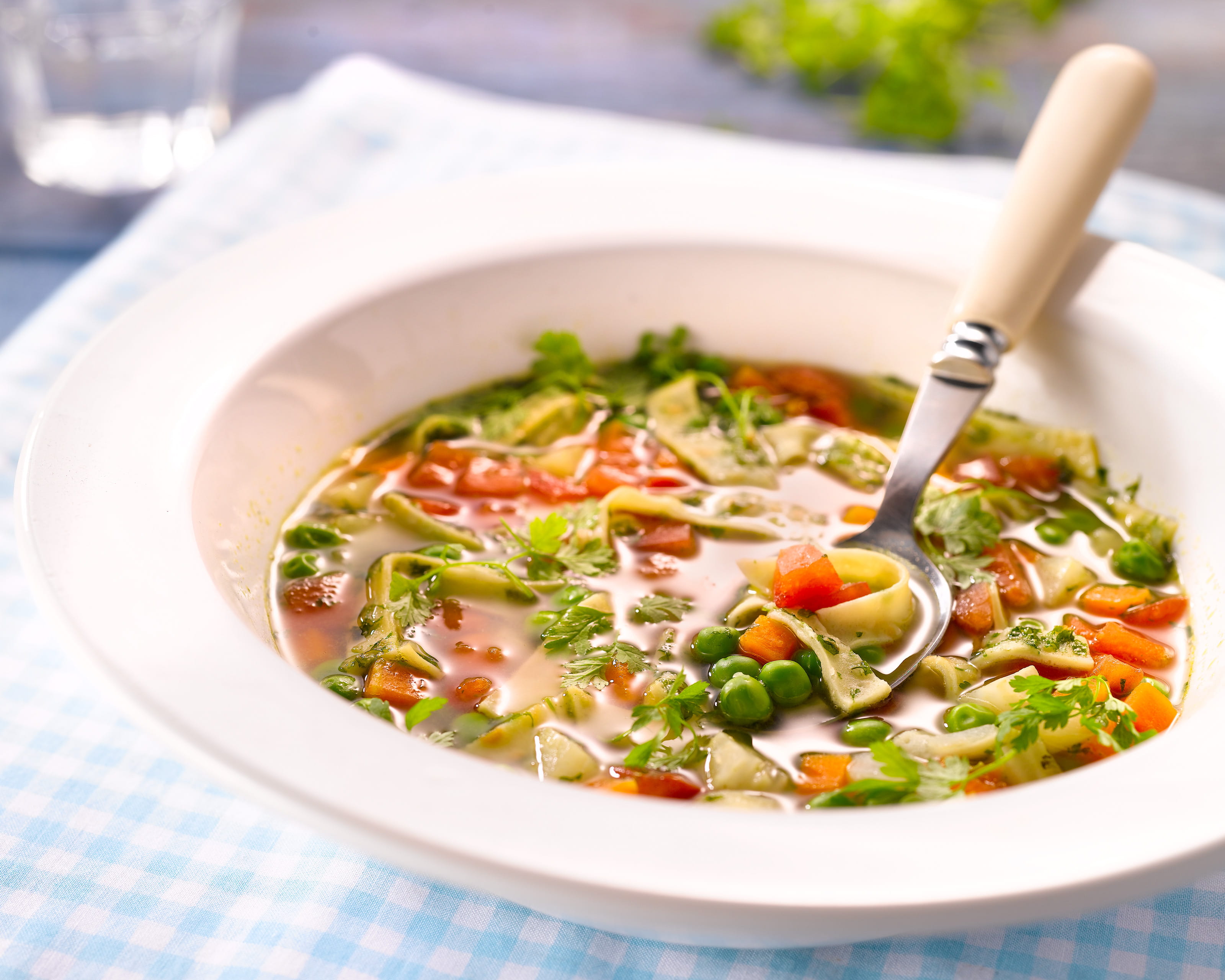 recipe image Soep met pannenkoekensliertjes