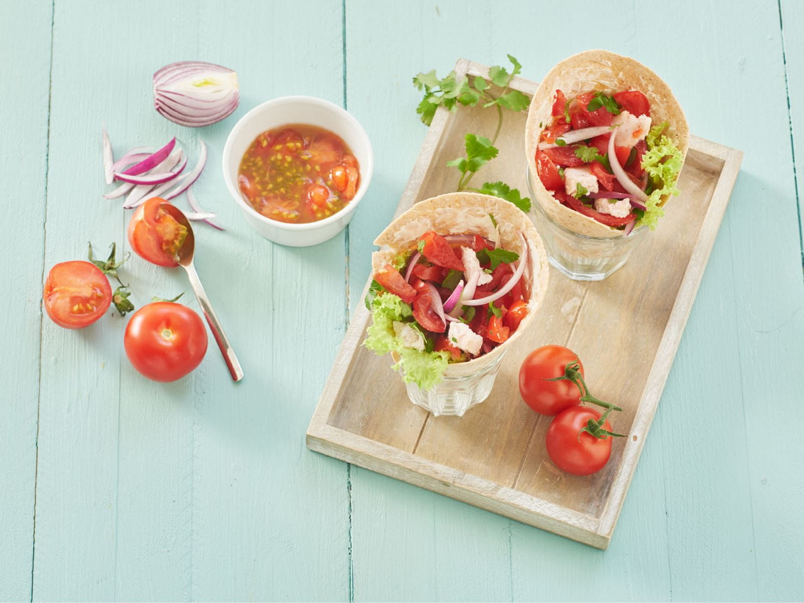 recipe image Kipwrap met tomatensalsa